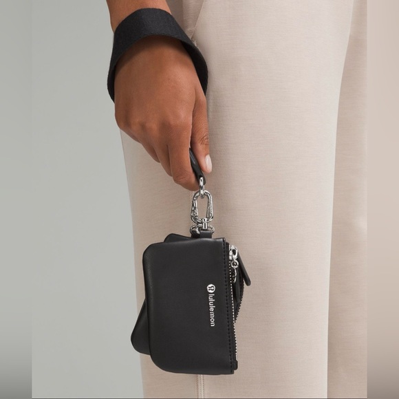 Lululemon Dual Pouch Wristlet Cactus Material - Picture 2 of 12